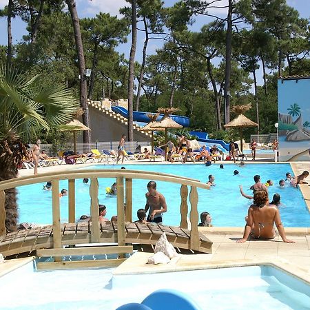 Camping Le Dauphin Hotel Saint-Georges-de-Didonne Exterior photo