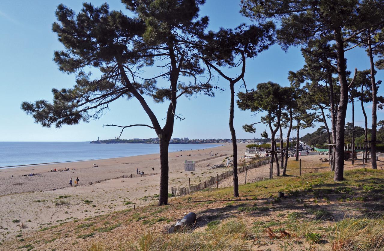 Camping Le Dauphin Hotel Saint-Georges-de-Didonne Exterior photo