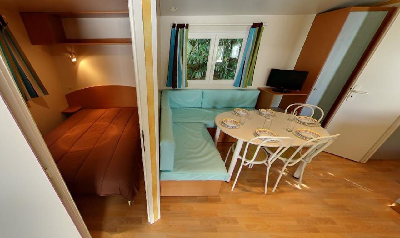 Camping Le Dauphin Hotel Saint-Georges-de-Didonne Exterior photo
